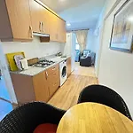 Pera House Kaleiçi Suit&Family Apartments